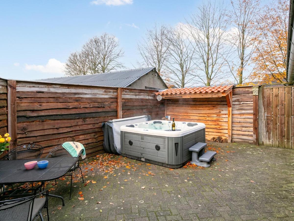 De Hoeve I Hulsel Buitenkant foto